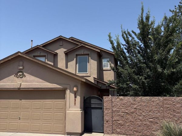 203 Derramadera Avenue NE, Albuquerque, NM 87113