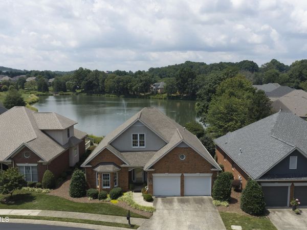 1819 Waters Edge Drive, Johnson City, TN 37604