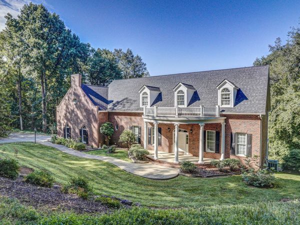 1212 Wahoo Valley Road, Kingsport, TN 37663