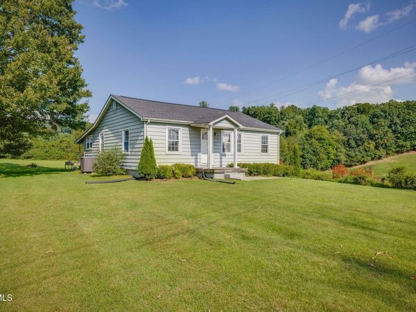 315 Paddle Creek Road, Bristol, TN 37620