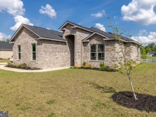 112 Gwendolyn Avenue, Perry, GA 31069