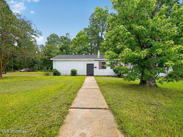 1601 Maria Drive, Jackson, MS 39204
