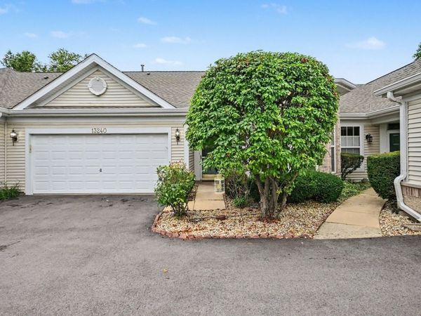 13240 S Bayberry Lane , Plainfield, IL 60544