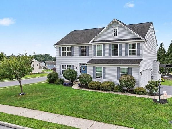 320 WOODBRIDGE DRIVE, ETTERS, PA 17319