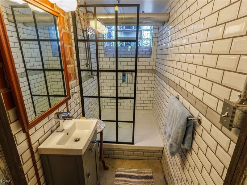 2065 West Boulevard , Cleveland, OH 44102 Photo 21