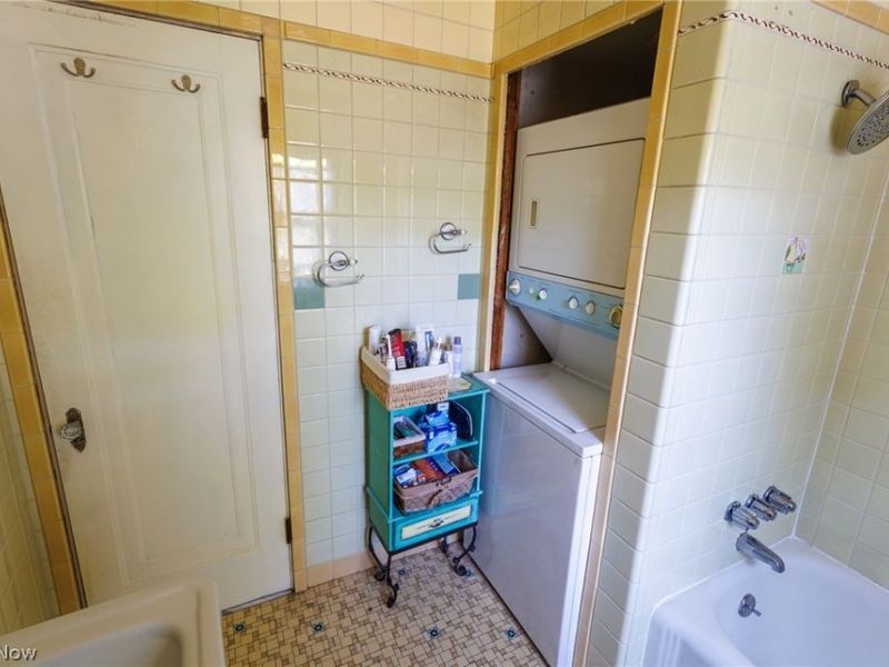 2065 West Boulevard , Cleveland, OH 44102 Photo 29