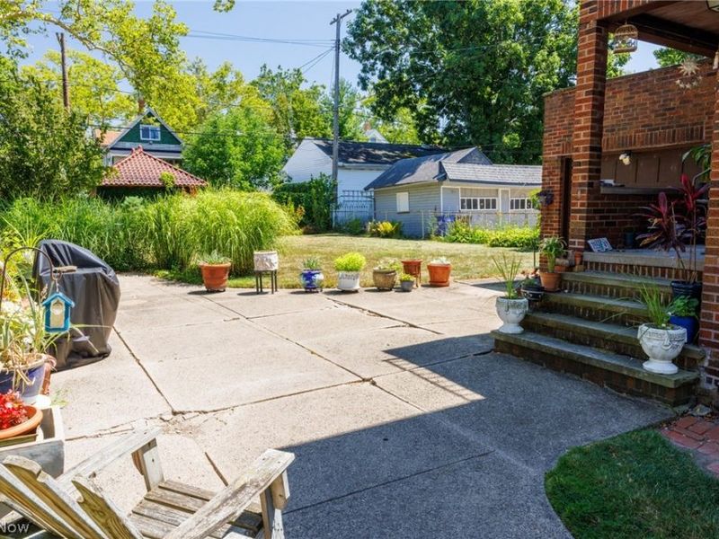 2065 West Boulevard , Cleveland, OH 44102 Photo 5