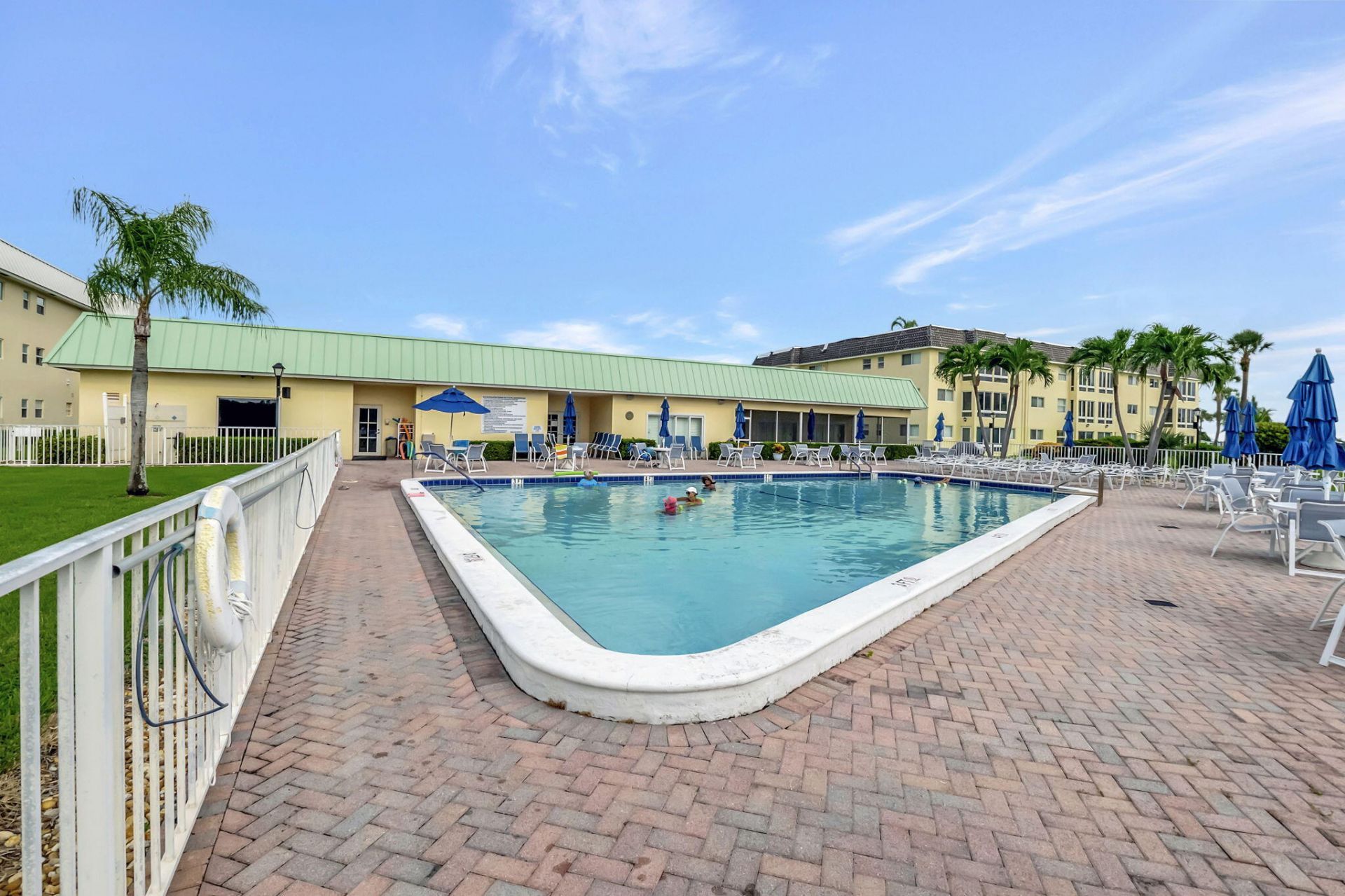 32 Colonial Club Drive, Unit 102, Boynton Beach, FL 33435 Photo