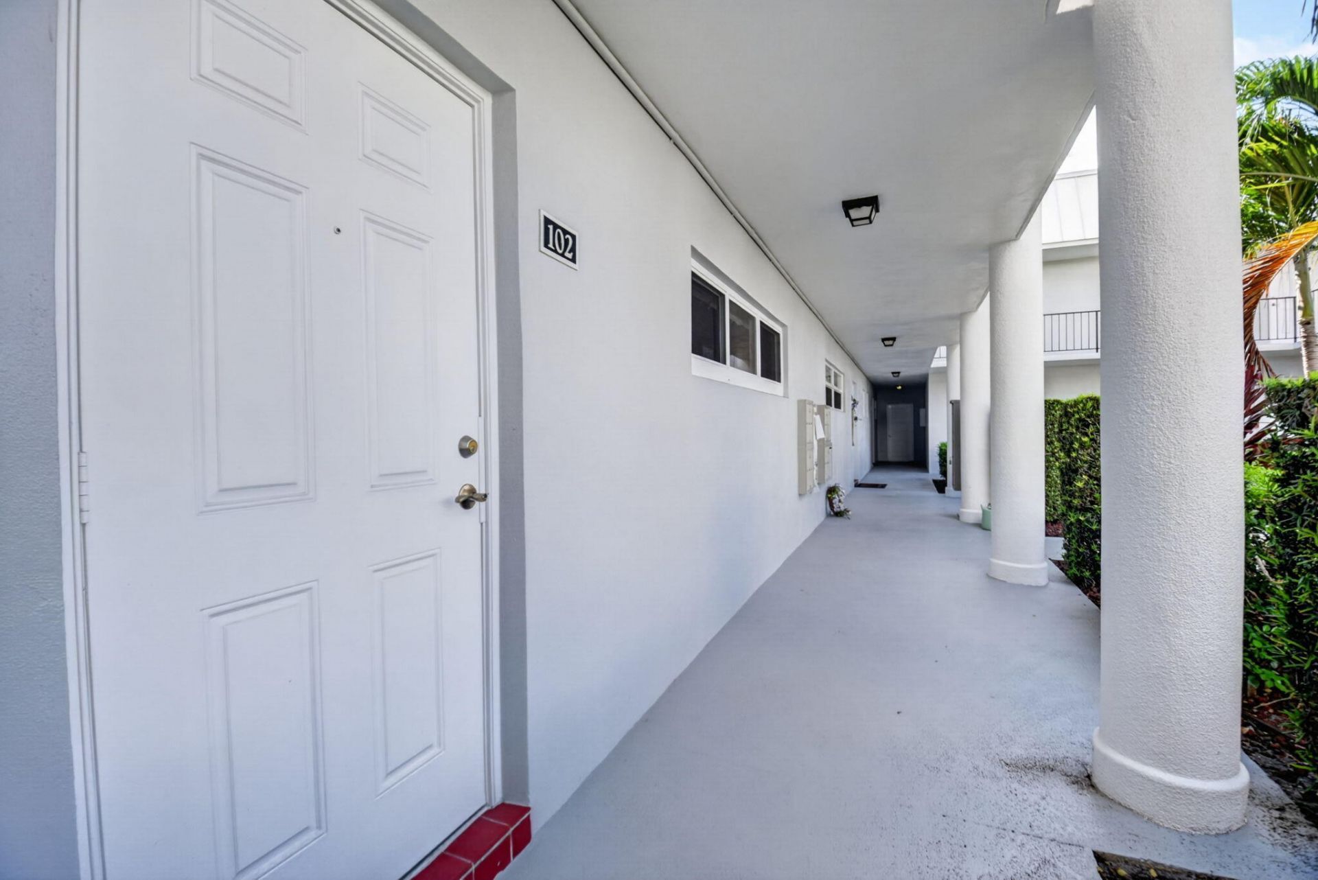 32 Colonial Club Drive, Unit 102, Boynton Beach, FL 33435 Photo