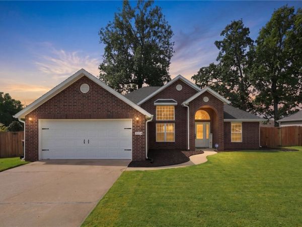 3314 Eaglecrest Circle , Springdale, AR 72762