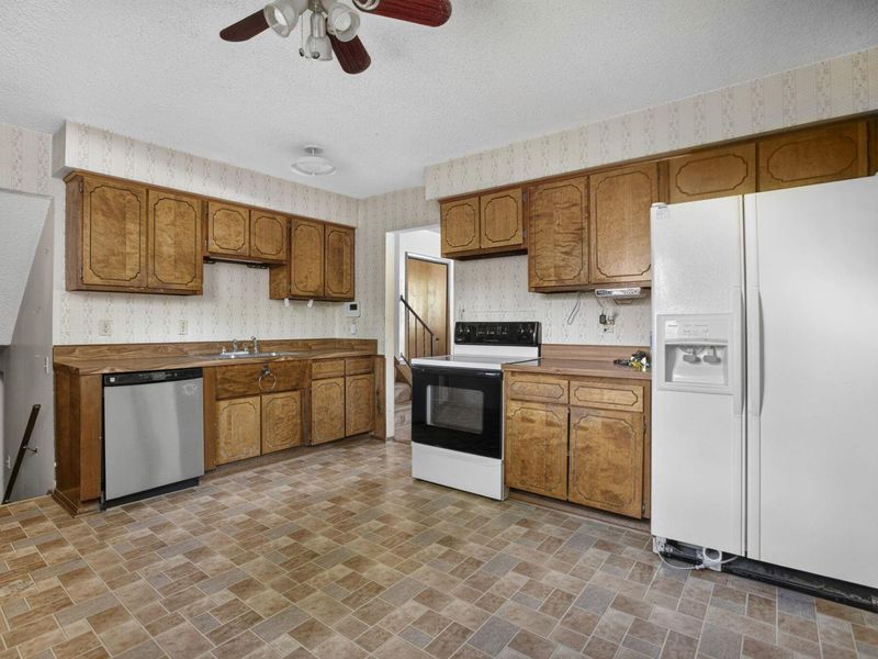 4647 Lasky Court, Columbus, OH 43230 Photo 7