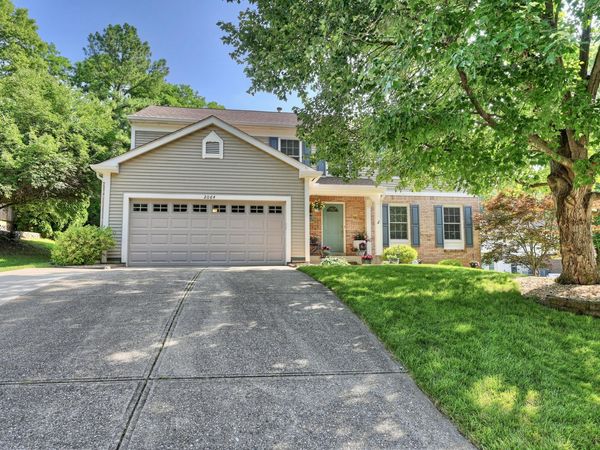 2064 Periwinkle Court, Crescent Springs, KY 41017