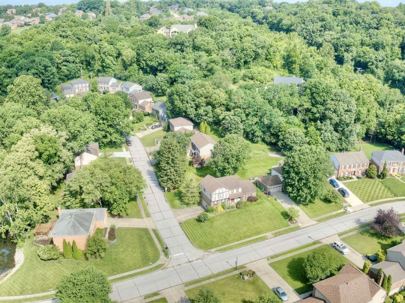 2064 Periwinkle Court, Crescent Springs, KY 41017 Photo 12