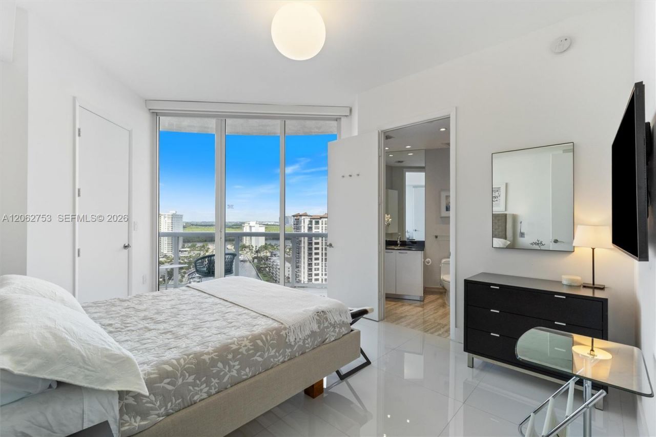 15811 Collins Ave , Unit 1604, Sunny Isles Beach, FL 33160 Photo