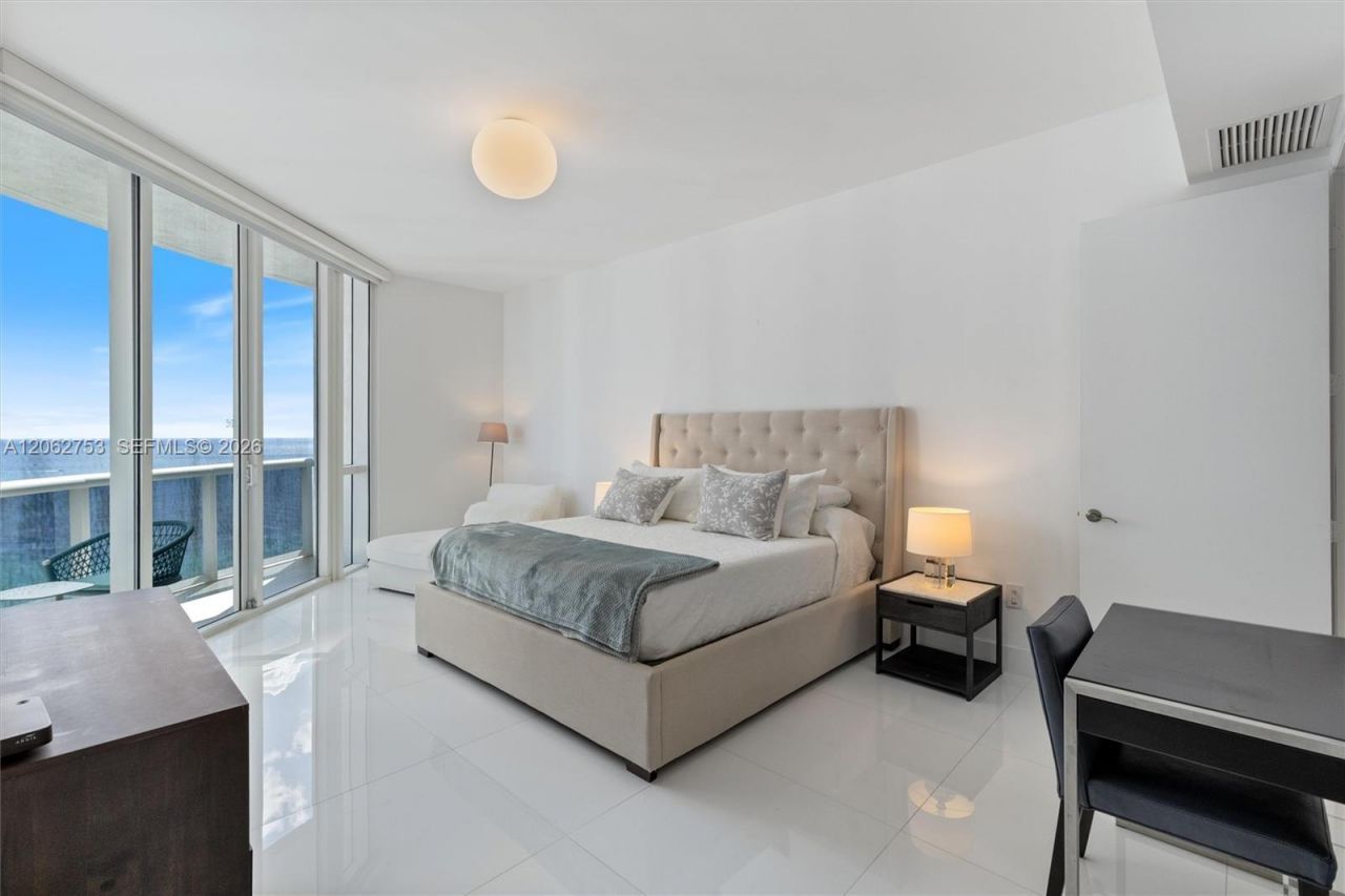 15811 Collins Ave , Unit 1604, Sunny Isles Beach, FL 33160 Photo