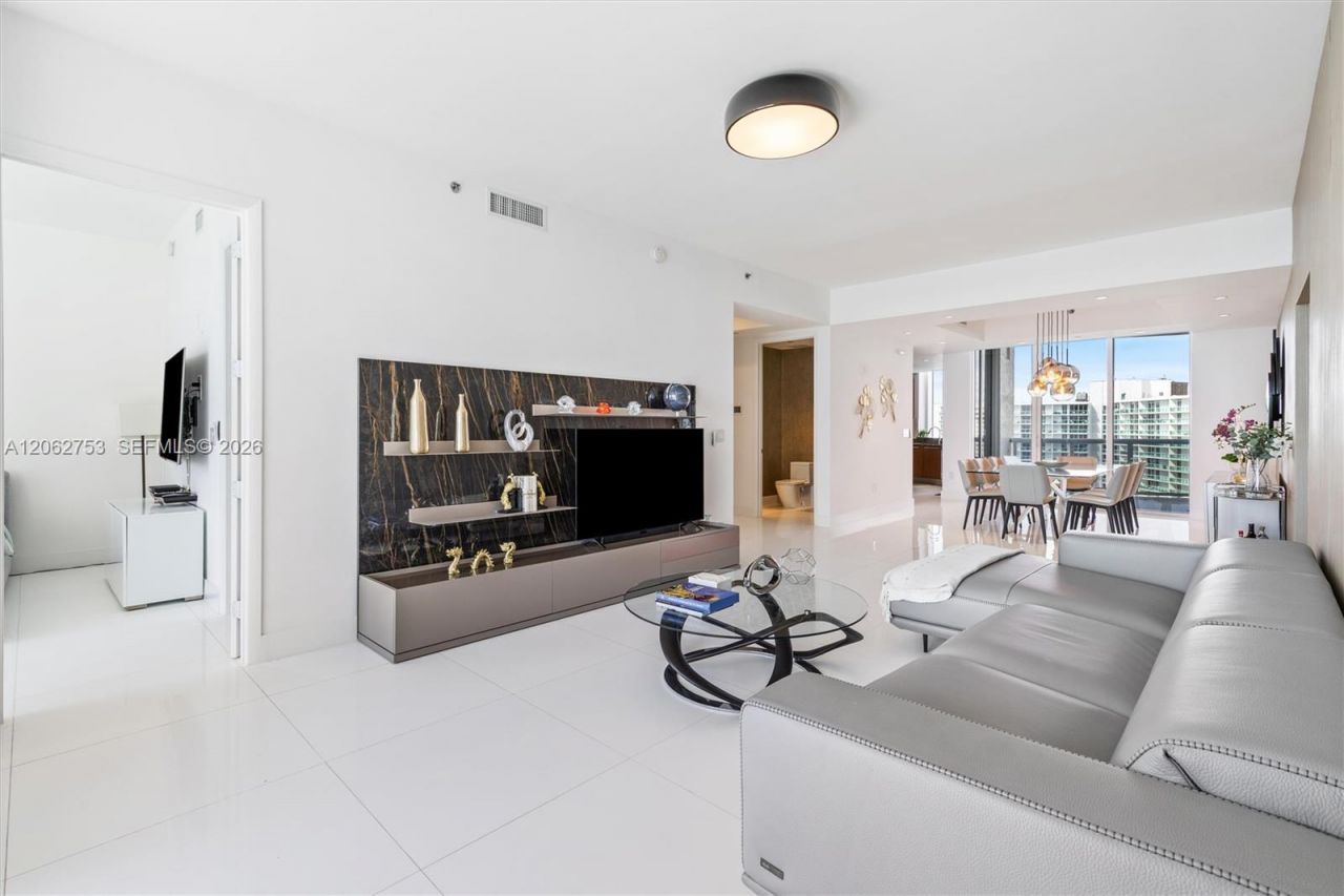 15811 Collins Ave , Unit 1604, Sunny Isles Beach, FL 33160 Photo