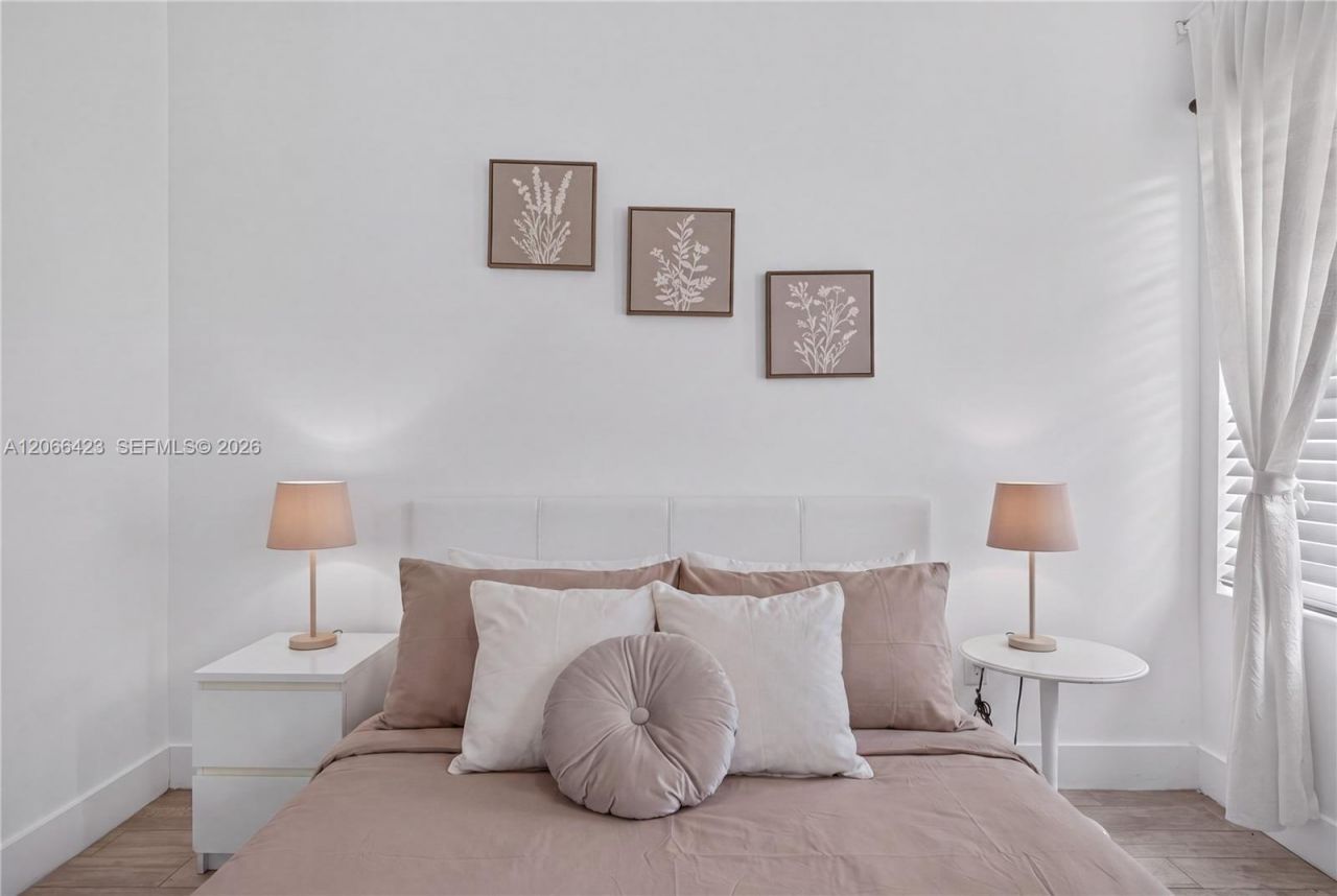 811 Jefferson Ave, Unit 204, Miami Beach, FL 33139 Photo