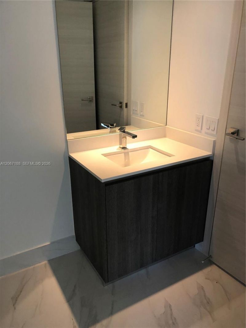 801 S Miami Ave , Unit 1705, Miami, FL 33131 Photo