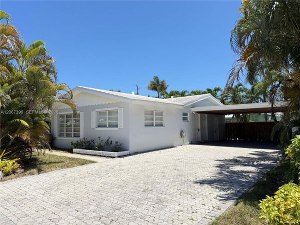 2220 NE 36th St , Unit #1, Lighthouse Point, FL 33064