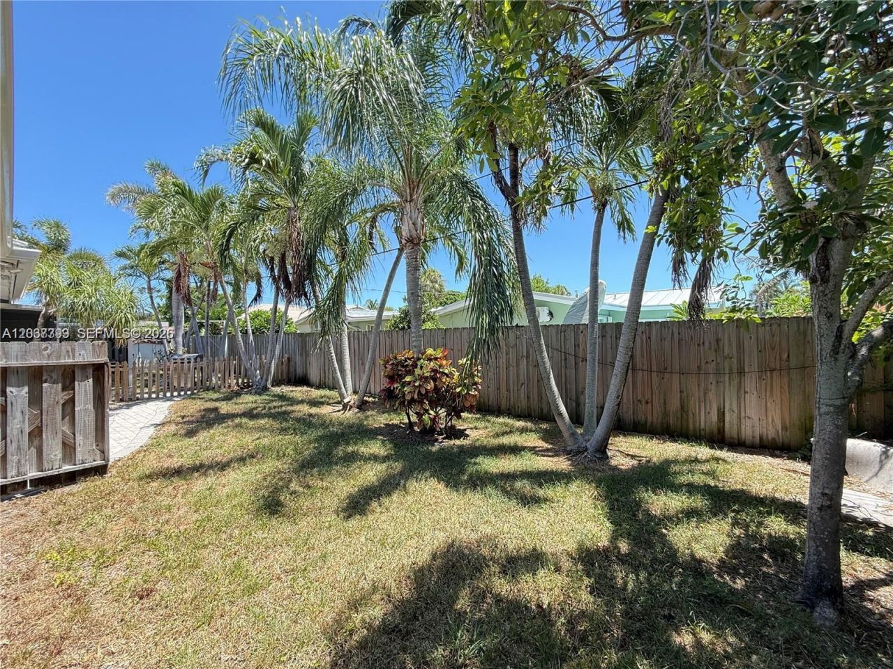 2220 NE 36th St , Unit #1, Lighthouse Point, FL 33064 Photo