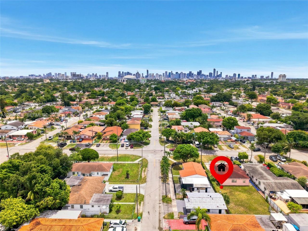 3500 NW 1st St, Miami, FL 33125 Photo