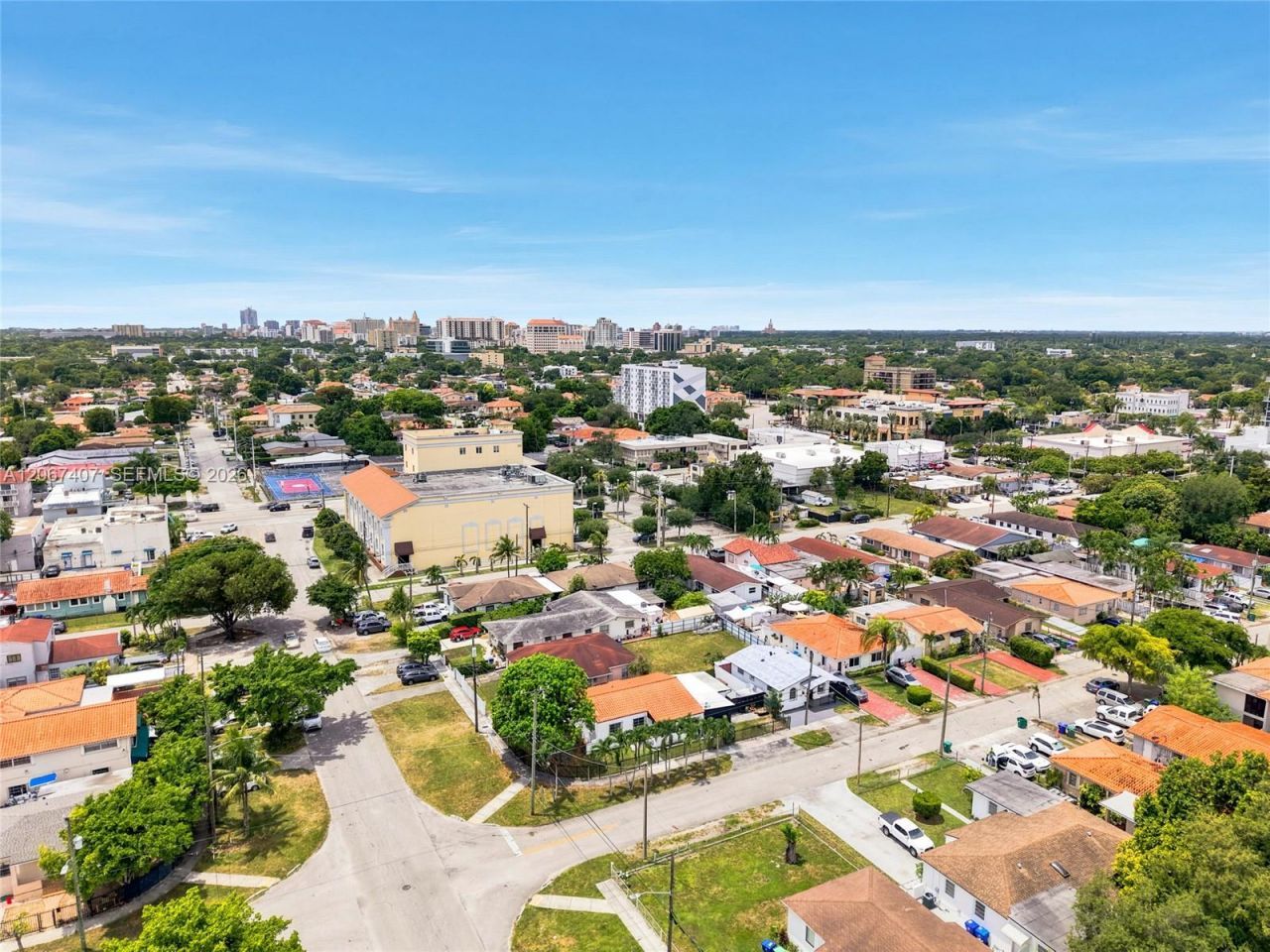 3500 NW 1st St, Miami, FL 33125 Photo