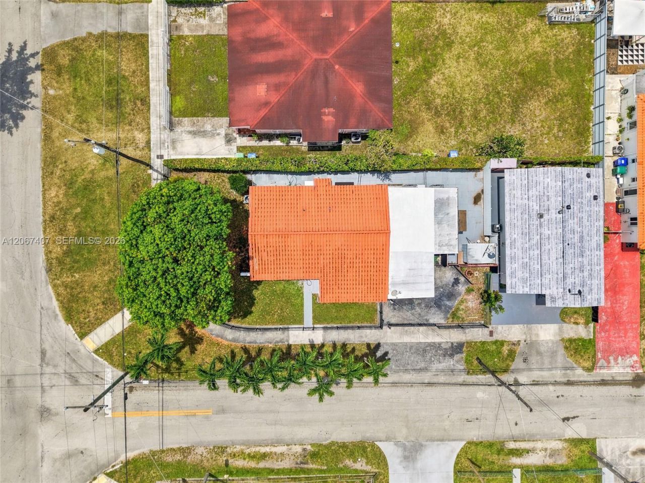 3500 NW 1st St, Miami, FL 33125 Photo