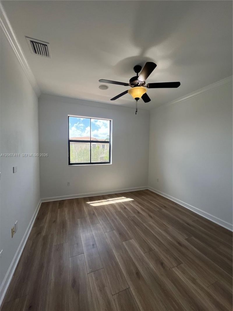 8843 W 34th Ave, Hialeah, FL 33018 Photo