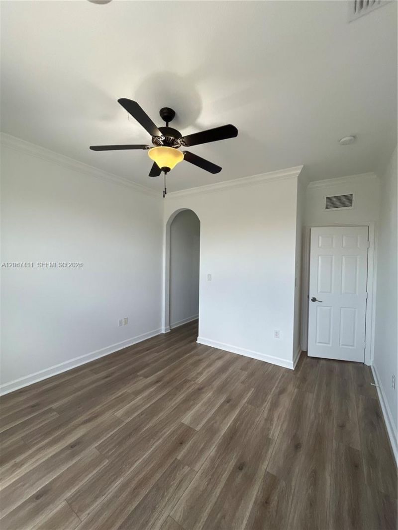 8843 W 34th Ave, Hialeah, FL 33018 Photo