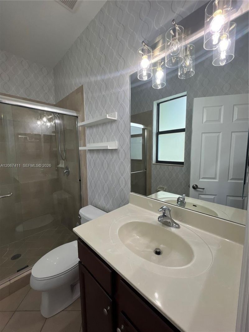 8843 W 34th Ave, Hialeah, FL 33018 Photo