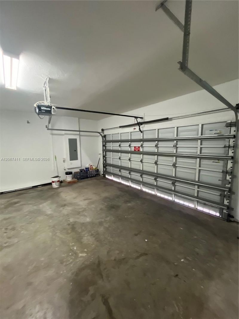 8843 W 34th Ave, Hialeah, FL 33018 Photo