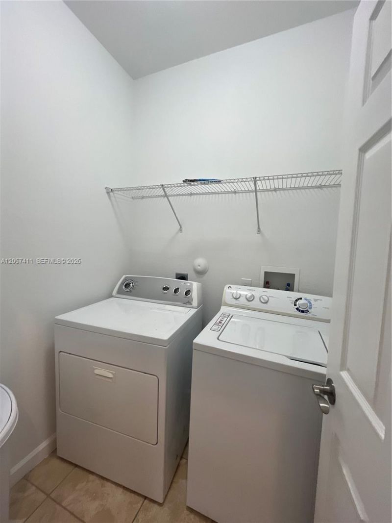 8843 W 34th Ave, Hialeah, FL 33018 Photo