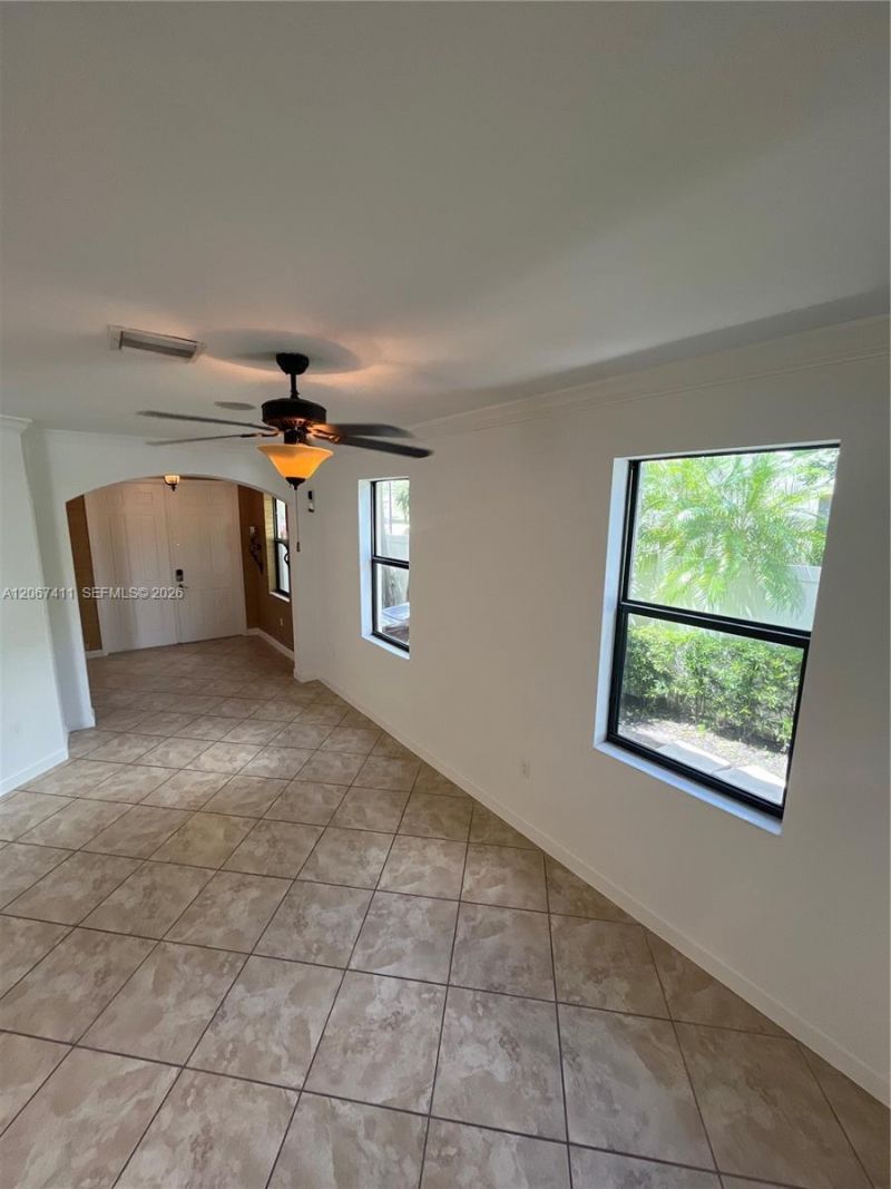 8843 W 34th Ave, Hialeah, FL 33018 Photo