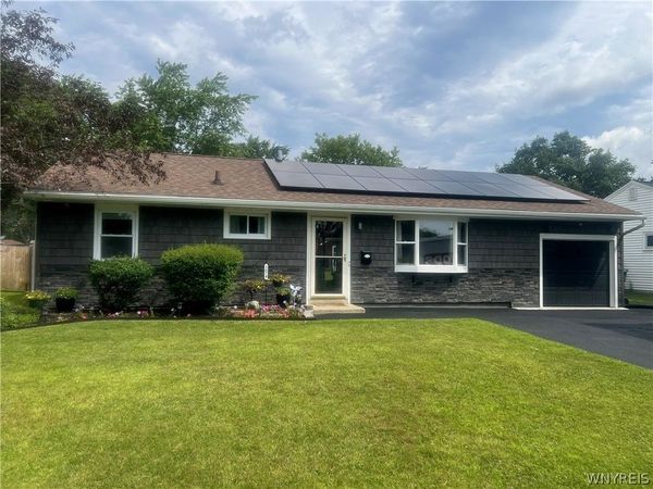 1674 Leah Drive, North Tonawanda, NY 14120