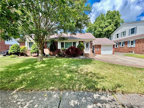 220 Treehaven Road , Buffalo, NY 14215