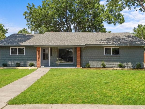 2122 Lemart Street , Grand Prairie, TX 75051
