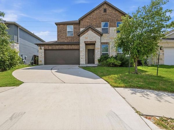 205 Stinchcomb RD, Hutto, TX 78634