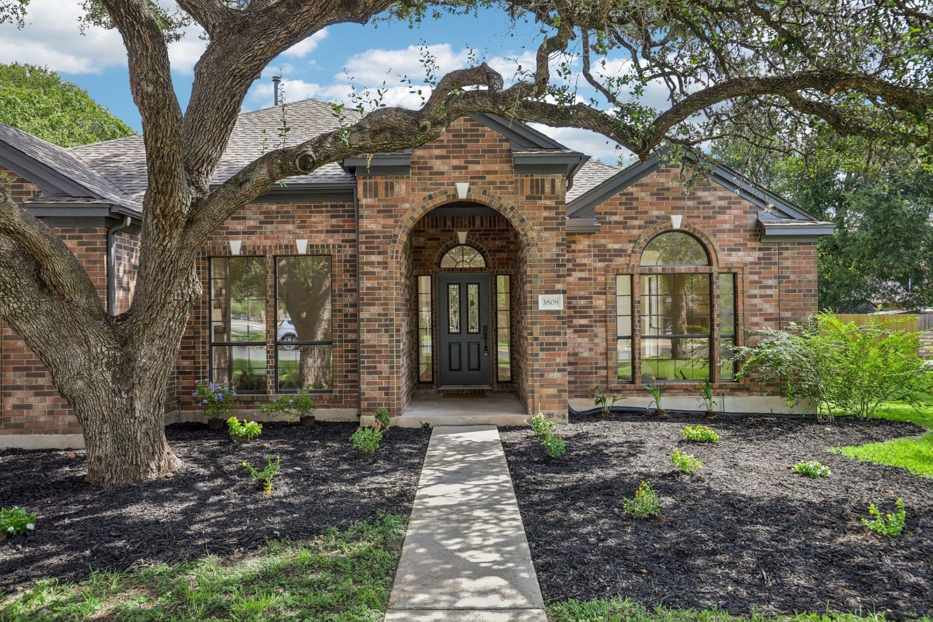 3808 Rocky Ford Dr, Austin, TX 78749 Main Photo