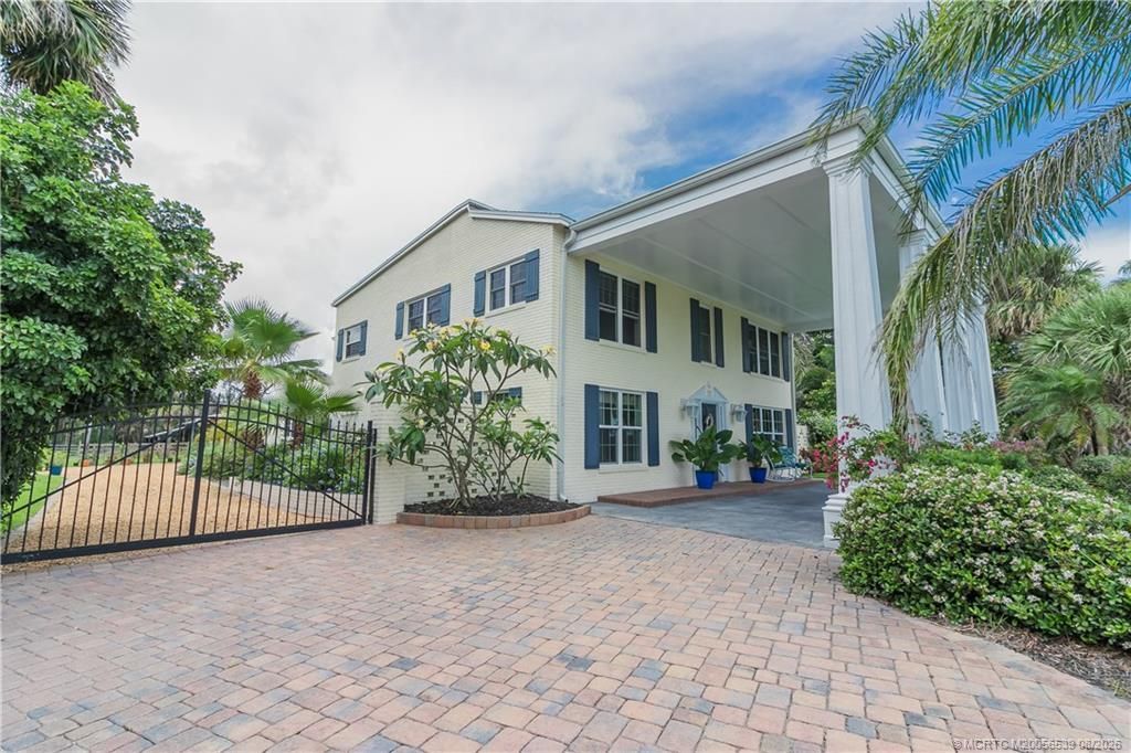 3115 S Indian River Drive S, Fort Pierce, FL 34982 Photo