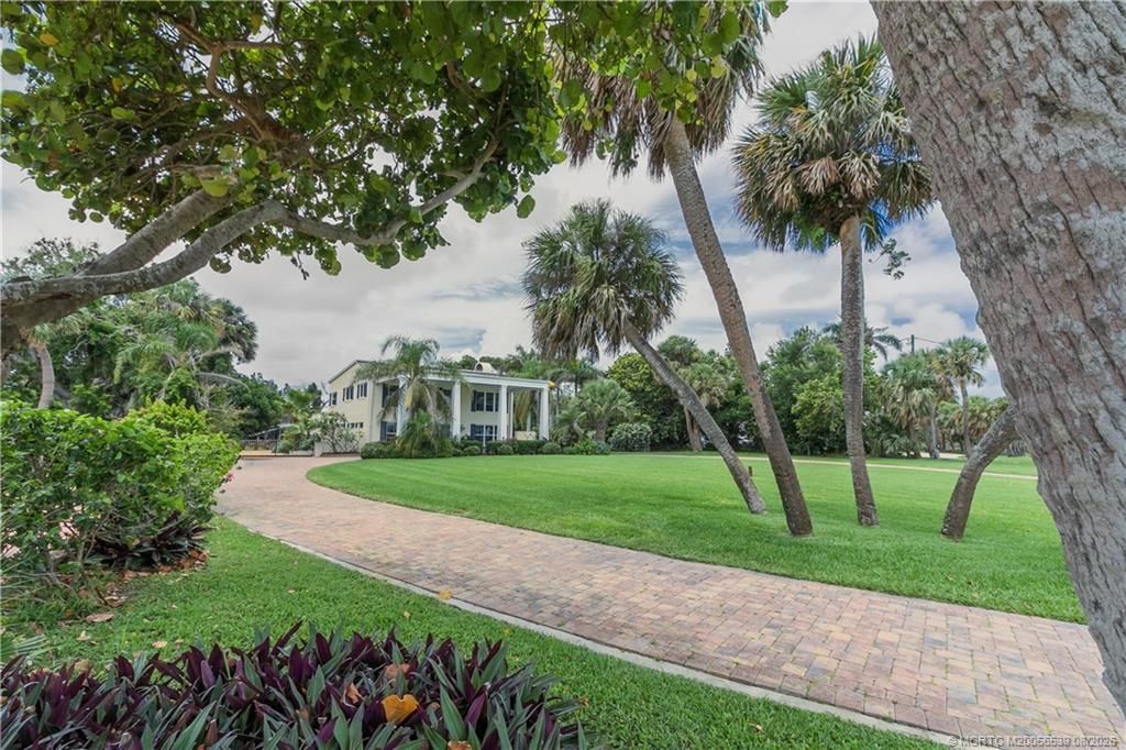 3115 S Indian River Drive S, Fort Pierce, FL 34982 Photo
