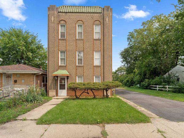 16609 Emerald Avenue , Harvey, IL 60426