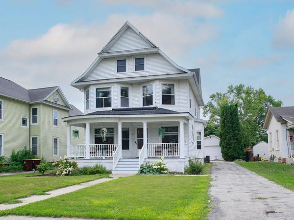 414 Oak Street, LENA, IL 61048