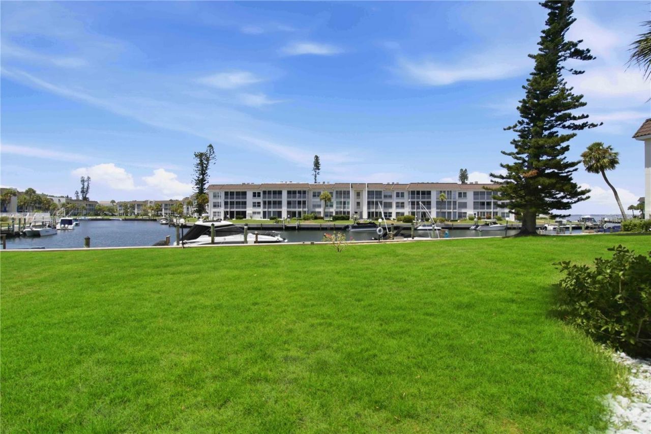 4340 Falmouth Drive, Unit 104, Longboat Key, FL 34228 Photo