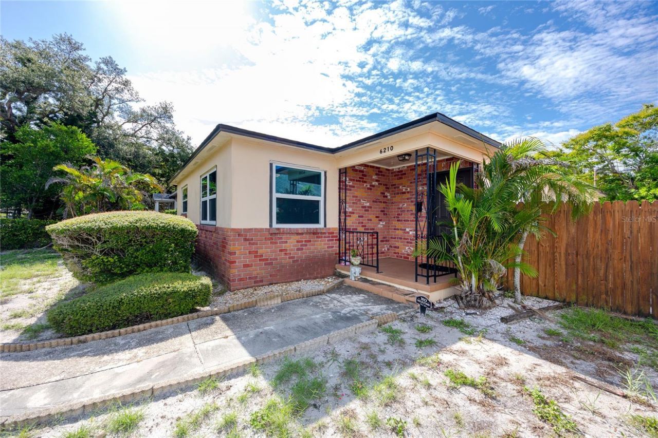 6210 4th Avenue S, Saint Petersburg, FL 33707 Photo