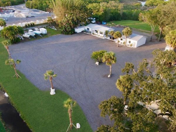 1322 N PINELLAS AVENUE , TARPON SPRINGS, FL 34689