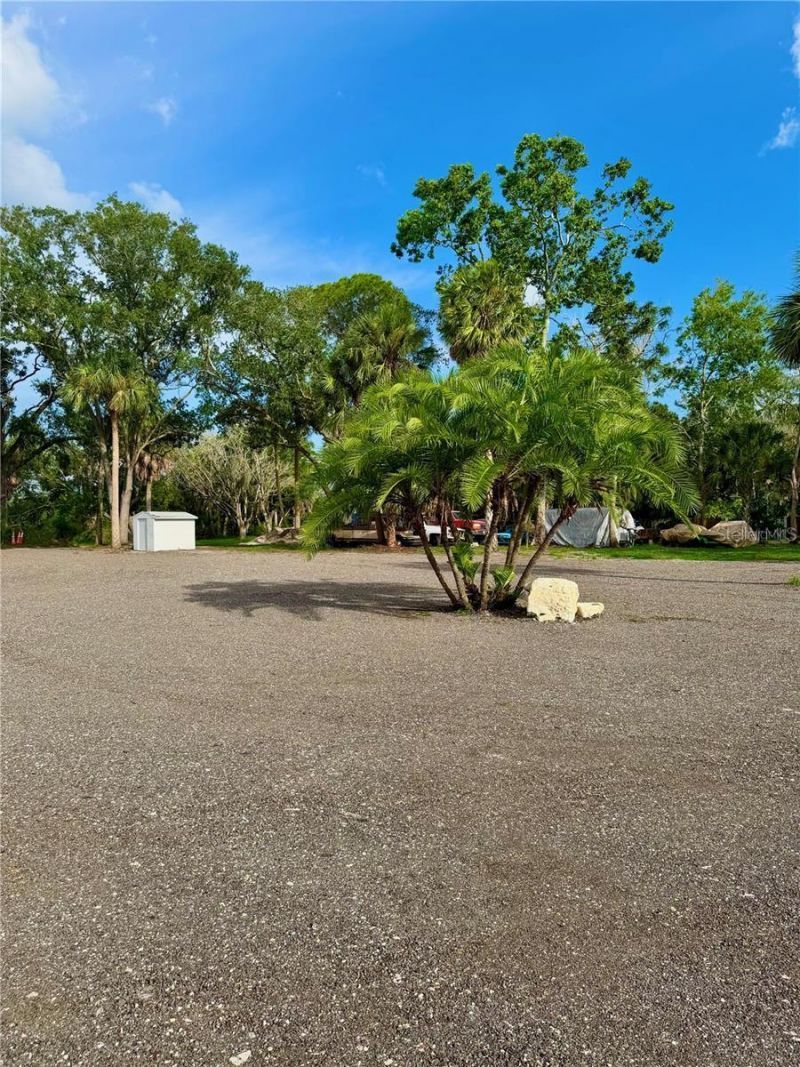 1322 N Pinellas Avenue, Tarpon Springs, FL 34689 Photo