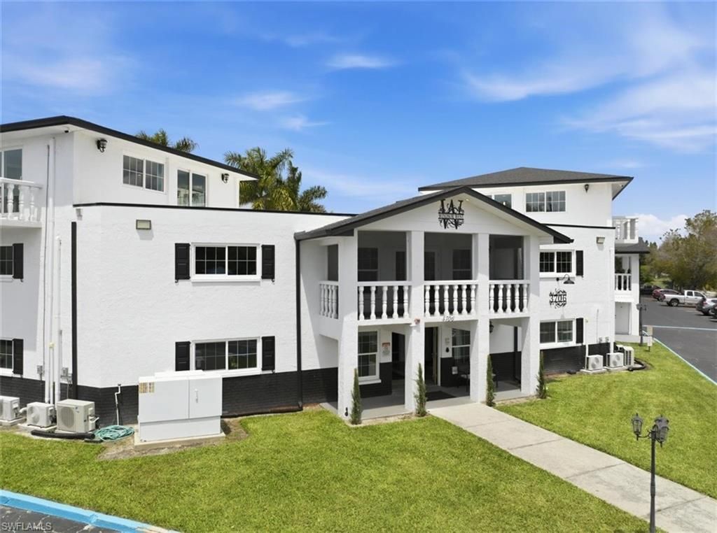 3704 Broadway , Unit 205, Fort Myers, FL 33901 Photo