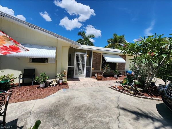 1370 Harbor View DR , NORTH FORT MYERS, FL 33917