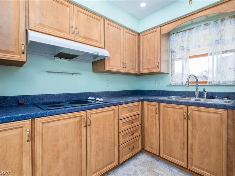 353 Westwood Drive , Steubenville, OH 43953 Photo 4