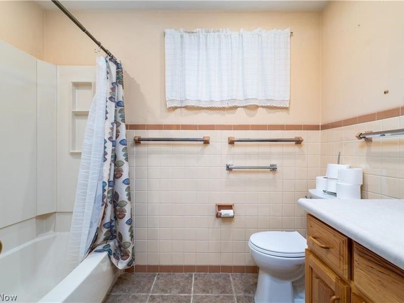 353 Westwood Drive , Steubenville, OH 43953 Photo 7